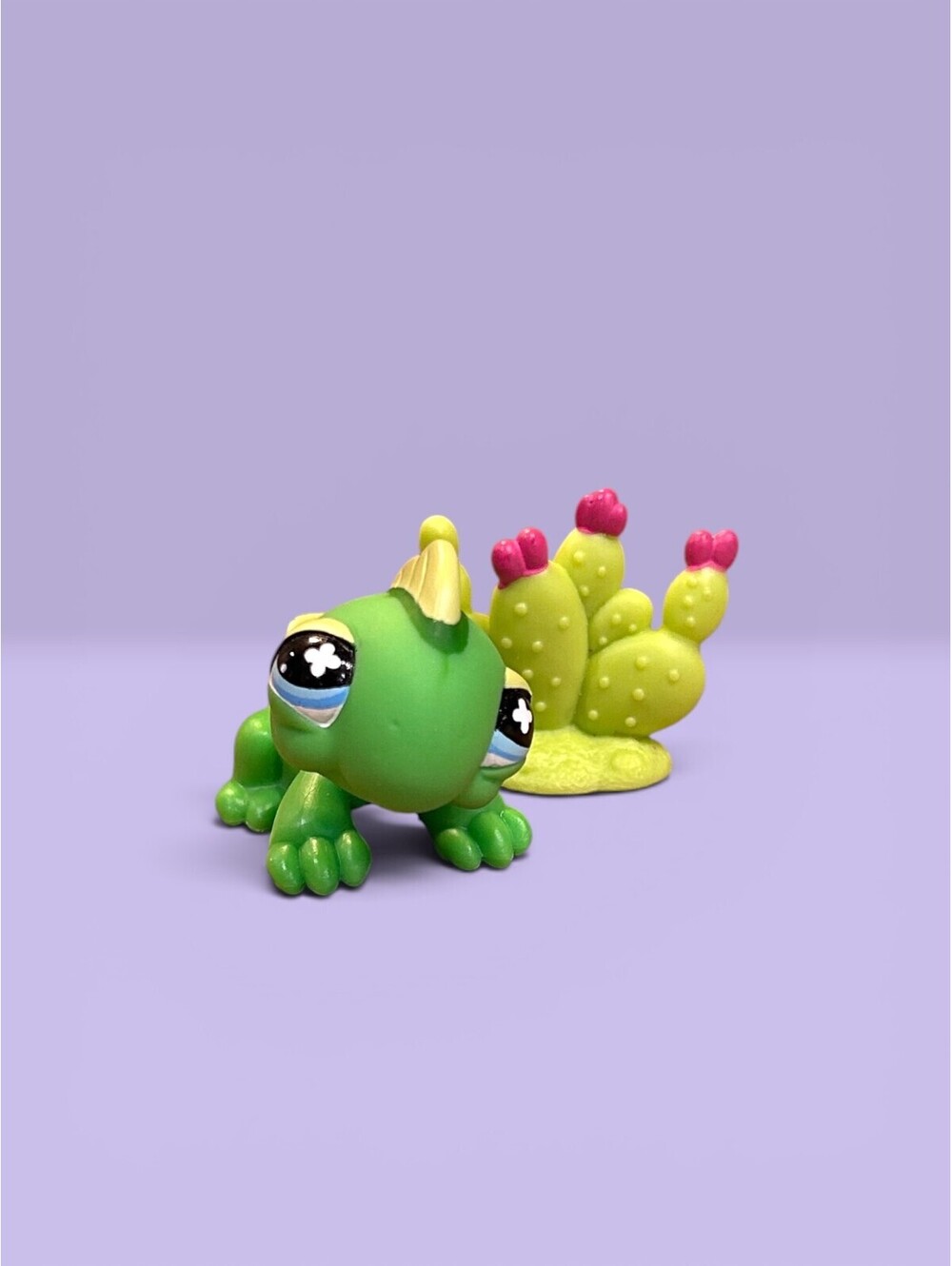 Littlest Pet Shop LPS Iguana #651 with Cactus Accessory